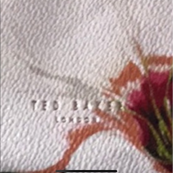 Ted Baker Small Chatsworth Cosmetic Bag - Picture 4 of 4